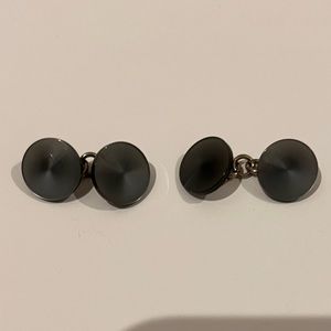 Women’s cuff links black plastic